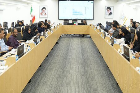 به گزارش گام اقتصادی: این کارگاه دو روزه با همکاری انجمن روزنامه‌نگاری ایران و خانه مطبوعات استان بوشهر و با حضور بیش از ۱۰۰ خبرنگار از رسانه‌های محلی در سالن اجتماعات شرکت عملیات غیرصنعتی پازارگاد برگزار شد.