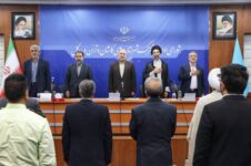 رئیس مجلس شورای اسلامی با بیان اینکه مجلس و دولت چهاردهم به طور مداوم بر اجرای برنامه هفتم توسعه تاکید دارند، گفت: به هیچ وجه اجازه نمی‌دهیم هیچ تصمیمی خارج از مدار برنامه هفتم توسعه گرفته شود، باید این برنامه را میثاق ملی بدانیم زیرا دولت و مجلس آن را با خرد جمعی تدوین و تصویب کرده‌اند و قابل تحقق و اجرا است.