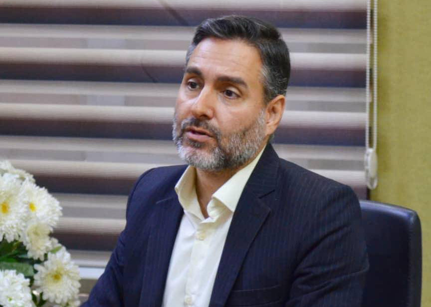 به گزارش گام اقتصادی: داود مسعودی در گفت‌وگویی با خبرنگاران اظهار داشت: امروز فناوری‌های نوین از جمله فناوری اطلاعات، اقتصاد دیجیتال و هوش مصنوعی نقش کلیدی در شکل‌دهی به آینده اقتصاد جهانی دارند. کشورهایی که بتوانند در این عرصه به موقع وارد شوند و همکاری‌های فناورانه بین‌المللی ایجاد کنند، نه تنها سهم بیشتری از بازارهای جهانی خواهند داشت، بلکه می‌توانند امنیت و رشد پایدار اقتصادی خود را تضمین کنند.