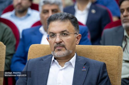 به گزارش گام اقتصادی به نقل از مجتمع گاز پارس جنوبی، محمدرضا جولایی در نشست بررسی پروژه‌های راهبردی این مجتمع بیان کرد: سیستم‌های برق‌رسانی پالایشگاه‌ها از اولویت‌های حیاتی تولید پایدار گاز است و پایش دقیق و مستمر آن ضروری است.