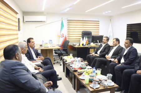 به گزارش گام اقتصادی به نقل از روابط‌عمومی شرکت پازارگاد؛ مدیرکل ورزش و جوانان استان بوشهر در دیدار با مدیرعامل شرکت عملیات غیرصنعتی پازارگاد، ضمن قدردانی از حمایت‌های صنعت از ورزش استان، خواستار توجه جدی صنایع مستقر در استان به کشف استعدادهای ورزشی این استان و زمینه‌سازی برای درخشش ورزشکاران این استان در عرصه‌های ملّی و بین‌المللی شد.