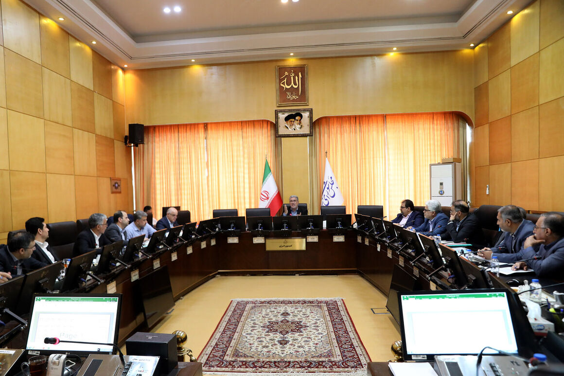 به گزارش گام اقتصادی به نقل از شانا، رمضانعلی سنگدوینی در تشریح نشست روز یکشنبه (۲۳ شهریور) قرارگاه رفع ناترازی با موضوع تأمین انرژی برای فصل سرد سال که با حضور سعید توکلی، مدیرعامل شرکت ملی گاز ایران و کرامت ویس‌کرمی، مدیرعامل شرکت ملی پخش فرآورده‌های نفتی برگزار شد، اظهار کرد: در این نشست سخنان معاونان و مسئولان دو وزارتخانه نفت و نیرو شنیده و نیازمندی‌های آنها بررسی شد.