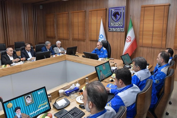 به گزارش گام اقتصادی به نقل از ایکوپرس: یوسف الهی‌شکیب با اشاره به تدوین برنامه توسعه محصولات بر پایه سیاست‌گذاری‌ها و مطالعات بازار، تصریح کرد: این برنامه طی دو ماه آینده در اختیار قطعه‌سازان قرار خواهد گرفت و با تمرکز بر روش‌های صحیح فروش و پای‌بندی به تعهدات مالی، تلاش می‌کنیم پرداخت‌ها به شکل عادلانه انجام شود تا هر دو طرف در مسیر همکاری بهترین دستاوردها را داشته باشند.