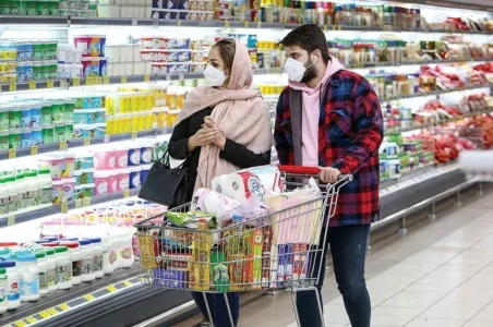 به گزارش گام اقتصادی به نقل از مهر، شاهرخ رامین، نماینده مجلس شورای اسلامی، در برنامه گفتگوی ویژه خبری که با موضوع کالابرگ الکترونیکی و تأمین منابع یارانهای پخش شد گفت: خدمت شما و همه بینندگان محترم سلام عرض میکنم و نخست باید تبریک بگویم بابت موفقیتهای اخیر ورزشکاران کشورمان. افتخاری است که چنین پهلوانانی در این سرزمین داریم.