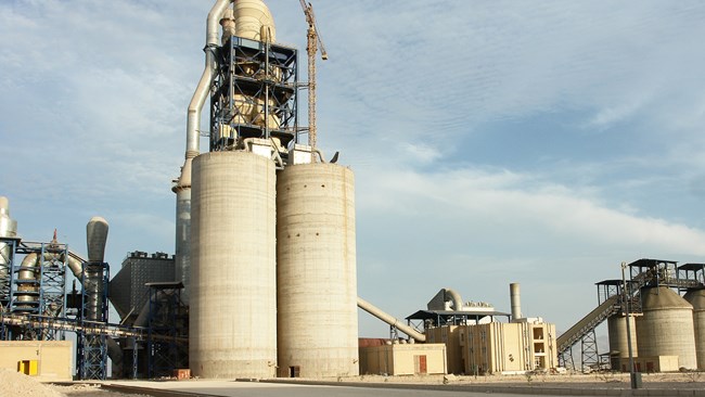 به گزارش گام اقتصادی به نقل از مهر، سازمان توسعه تجارت ایران، بخشنامه صادره دفتر صنایع معدنی وزارت صنعت در خصوص تصمیمات جلسه مشترک با نمایندگان گمرک و انجمن سیمان را جهت رفع ابهامات صادرات سیمان خاکستری و کلینکر به گمرک ابلاغ کرد.