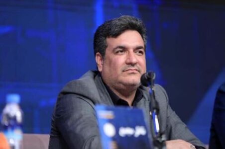 به گزارش گام اقتصادی: کارگروه شیمیایی و آروماتیک با حضور نمایندگان ۳۰ شرکت پتروشیمی فعال و پیشرو، و با هدف هم‌افزایی، رفع موانع تولید، توسعه صادرات، تسهیل فرآیندهای بازرگانی و گمرکی، تحت نظارت شرکت ملی صنایع پتروشیمی تشکیل شد.