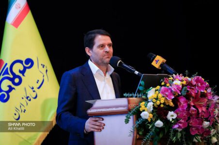 به گزارش گام اقتصادی به نقل از  شانا، حسن عباس‌زاده  در آیین اختتامیه پویش کاهش ۱۰ درصدی مصرف انرژی با قدردانی از تمام دست‌اندرکاران اجرای این طرح به‌ویژه شرکت ملی گاز ایران اظهار کرد: این طرح یکی از طرح‌های دوازده‌گانه شرکت ملی صنایع پتروشیمی برای بهینه‌سازی مصرف انرژی بود و طرح‌های بسیار ارزشمندی در این زمینه طراحی شد.