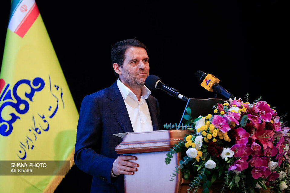 به گزارش گام اقتصادی به نقل از  شانا، حسن عباس‌زاده  در آیین اختتامیه پویش کاهش ۱۰ درصدی مصرف انرژی با قدردانی از تمام دست‌اندرکاران اجرای این طرح به‌ویژه شرکت ملی گاز ایران اظهار کرد: این طرح یکی از طرح‌های دوازده‌گانه شرکت ملی صنایع پتروشیمی برای بهینه‌سازی مصرف انرژی بود و طرح‌های بسیار ارزشمندی در این زمینه طراحی شد.