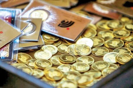 به گزارش گام اقتصادی به نقل از مهر، بررسی بازار طلا و سکه تهران طی روز جاری -دوشنبه ۱۷ شهریور ۱۴۰۴- نشان میدهد که قیمت سکه طرح قدیم به ۹۳ میلیون و ۲۱۰ هزار تومان رسیده و حباب این سکه نیز ۶ میلیون و۴۶۲ هزار تومان است.