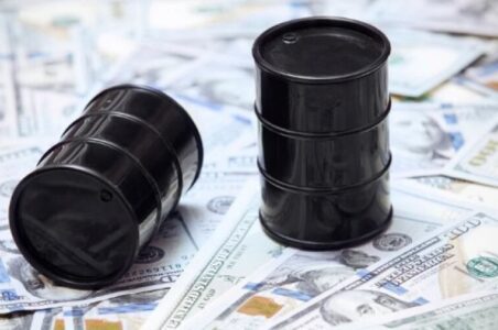 به گزارش گام اقتصادی به نقل از رویترز، قیمت نفت در معاملات روز چهارشنبه بهدنبال حمله رژیم صهیونیستی به رهبران حماس در قطر افزایش یافته است. از طرف دیگر، رئیسجمهور آمریکا از اروپا خواست بر خریداران نفت روسیه تعرفه وضع کنند.