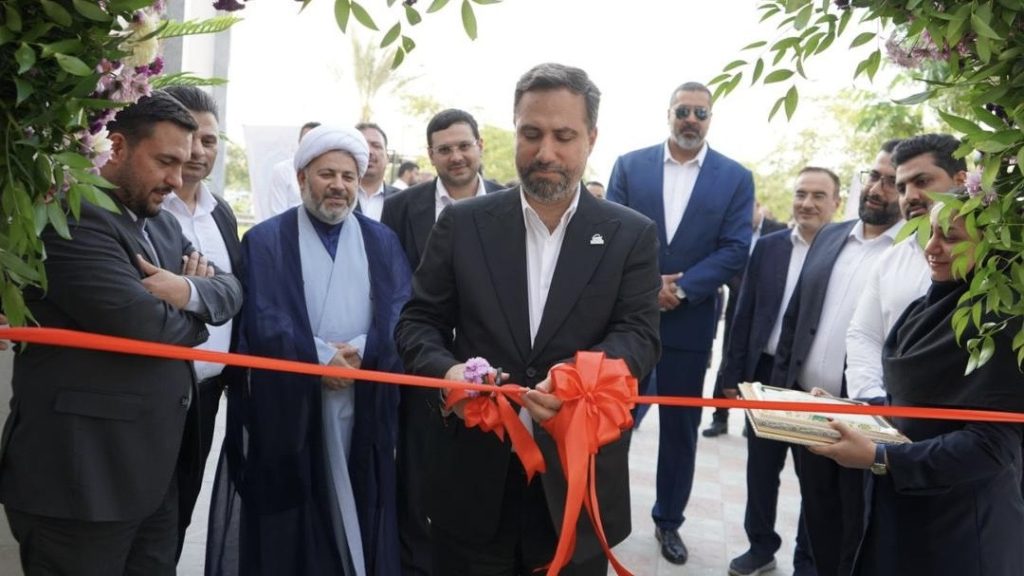 به گزارش گام اقتصادی: در مراسمی با حضور دکتر محمد شیخان، مدیرعامل شرکت عملیات غیرصنعتی پازارگاد، استخر شهرک پردیس جم پس از انجام عملیات نوسازی کامل و تجهیز با امکانات روز، افتتاح و آماده خدمت‌رسانی به ساکنان این شهرک شد.