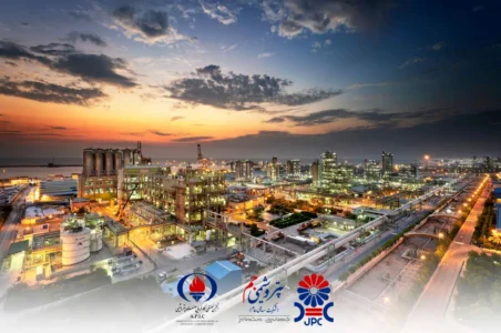 به گزارش گام اقتصادی، پتروشیمی جم در شهریورماه ۱۴۰۴ توانست بار دیگر جایگاه خود را بهعنوان پیشرو صنعت «الفین و پلیمر» تثبیت کند؛ عملکردی که با رشد همزمان تولید و جهش ۱۱۶ درصدی درآمد نسبت به مدت مشابه سال گذشته، این شرکت را به تنها بازیگر این گروه با روند کاملاً صعودی در ماه مذکور تبدیل کرده است.