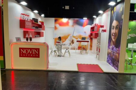 به گزارش گام اقتصادی به نقل از ایلنا، حضور شرکت "نوین زعفران" در نمایشگاه بین‌المللی آنوگا ۲۰۲۵، تنها به‌منظور معرفی محصولات این برند نیست؛ بلکه گامی است در راستای نمایندگی شایسته زعفران ایران در عرصه جهانی و تثبیت جایگاه این طلای سرخ در اقتصاد کشور.