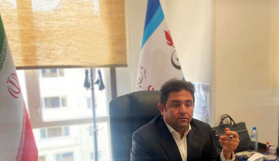 به گزارش گام اقتصادی: با حکم هیئت‌مدیره شرکت پتروشیمی امیرکبیر، علی حیاتی به عنوان مدیرعامل جدید این شرکت منصوب شد.