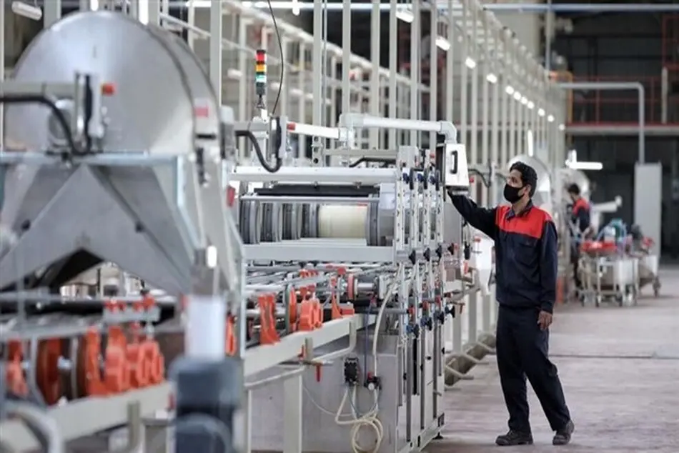 به گزارش گام اقتصادی به نقل از تسنیم، محسن ذبیحی با اشاره به وضعیت مصرف برق در بخش صنایع ایران، گفت: اقتصاد برق در کشور به دلیل پایین بودن تعرفه انرژی تحویلی به صنایع و همچنین تأثیر تحریم‌ها، با چالش‌هایی در زمینه شدت مصرف انرژی مواجه است.