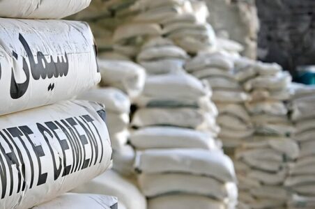 به گزارش گام اقتصادی به نقل از تسنیم، شرکت بورس کالای ایران در اطلاعیهای اعلام کرد: با هماهنگی وزارت صنعت، معدن و تجارت، خرید سیمان برای تمام مشتریان دارای کد بورسی تا اطلاع ثانوی بدون محدودیت سهمیه، در بورس کالا امکانپذیر شد.