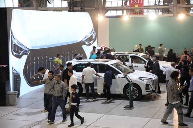 به گزارش گام اقتصادی به نقل از ایکوپرس: در آیین افتتاح این رویداد، مدیران ارشد خودروسازان، شرکت‌های تامین‌کننده قطعات و فعالان حوزه صنعت خودرو حضور داشتند.