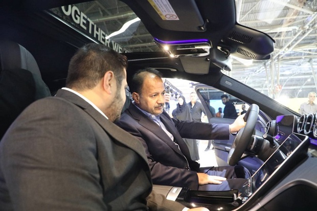 به گزارش گام اقتصادی به نقل از ایکوپرس- حسنعلی محمدی افزود: هدف ما این است که از همان نقطه استخراج مواد اولیه تا تولید قطعات و خودرو، برنامه‌ریزی منسجمی داشته باشیم تا هم کیفیت و هم قیمت نهایی خودرو برای مصرف‌کننده منطقی باشد. اگر این هماهنگی ایجاد شود، خودروساز دغدغه ضرر و زیان نخواهد داشت و می‌توانیم خودرویی ایمن، باکیفیت و قابل اعتماد را به مشتری تحویل دهیم.