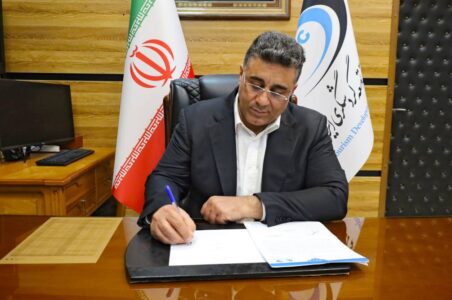 به گزارش گام اقتصادی: کامبیر قلی‌زاده، مدیرعامل شرکت توسعه  گردشگری ایران در یادداشتی عنوان کرد: گردشگری در کنار آن که یکی از ارکان حیاتی اقتصاد کشور به شمار می‌رود، در تحقق اهداف کلان‌تری مانند اشتغال‌زایی، کارآفرینی، کاهش فقر و افزایش تعاملات فرهنگی میان ملت‌ها نیز نقشی انکارناپذیر دارد.