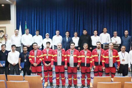 به گزارش گام اقتصادی به نقل از روابط عمومی و امور فرهنگی پتروشیمی مروارید؛ آتش‌نشانان شرکت پتروشیمی مروارید که از ۲۴ الی ۲۶ آبان‌ماه به میزبانی سازمان منطقه ویژه در سه رشته ورزشی شرکت کرده بودند، توانستند با عملکردی درخشان، عناوین متعدد قهرمانی و نایب‌قهرمانی این دوره از رقابت‌ها را به خود اختصاص دهند.