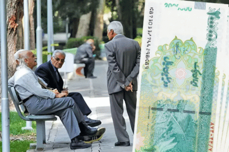 به گزارش گام اقتصادی به نقل از تسنیم، تصویب پیشنهاد تازهای که از سوی سازمان اداری و استخدامی به دولت ارائه شده، میتواند به افزایش چشمگیر حقوق بازنشستگان منجر شود. در حال حاضر دریافتی کارکنان دولت از دو بخش تشکیل میشود: نخست، حقوق ثابت مندرج در حکم کارگزینی و دوم، مزایای جانبی شامل رفاهیات، اضافهکار و سایر پرداختهایی که حدود 40 تا 50 درصد مجموع دریافتی کارکنان را تشکیل میدهد.