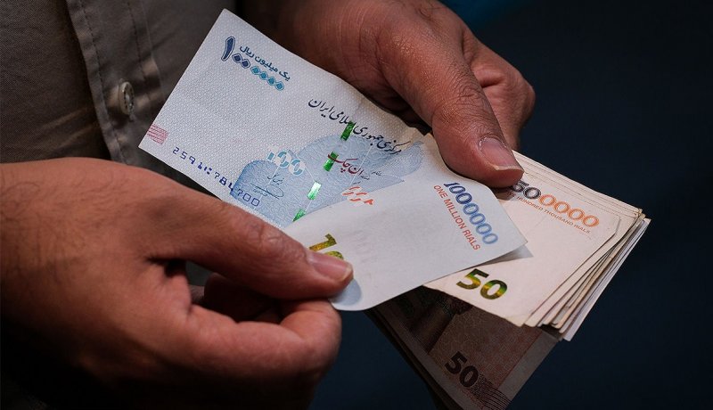 به گزارش گام اقتصادی به نقل ازتسنیم، با ابلاغ بخشنامه تهیه و تنظیم لایحه بودجه سال 1405 کل کشور، ضریب افزایش حقوق کارمندان در سال 1405 مشخص شد.