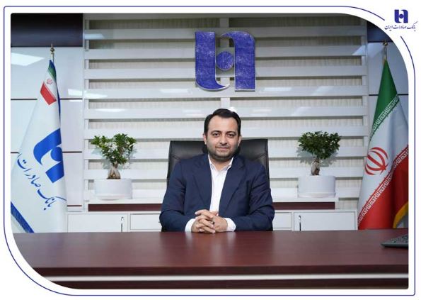 به گزارش گام اقتصادی به نقل از روابط‌عمومی بانک صادرات ایران، محسن سیفی در این نشست با مرور آمار عملکردی شبکه شعب و تحلیل وضعیت اقتصاد کلان کشور، مسیر حرکت بانک برای حفظ جایگاه فعلی و افزایش سهم بازار را تشریح کرد. وی با قدردانی از تلاش‌ها و دستاوردهای کارکنان در سال گذشته که مورد توجه مسئولان بانک مرکزی نیز قرار گرفته است، اظهار داشت: موفقیت‌های بانک نتیجه زحمات همه کارکنان است، اما جایگاه واقعی بانک صادرات ایران بسیار بالاتر از وضعیت فعلی است و شایسته دستیابی به رتبه‌های برتر نظام بانکی کشور است.