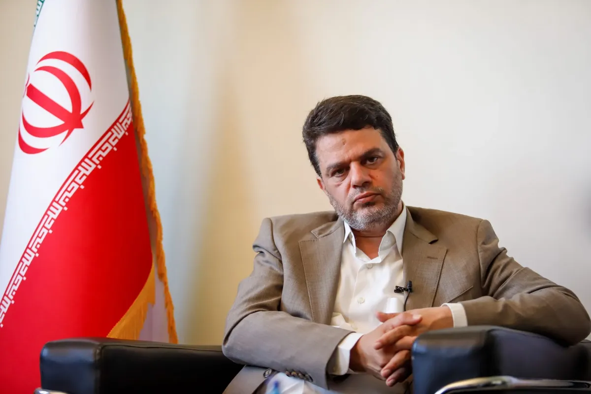 به گزارش گام اقتصادی به نقل از روستانیوز، دبیر کمیسیون کشاورزی، آب، منابع طبیعی و محیط زیست مجلس شورای اسلامی با بیان این مطلب گفت: پیگیری وضعیت تولید، آگاهی از میزان ذخایر کالاهای اساسی و از همه مهمتر حمایت جدی از کشاورزان، باغداران و فعالان حوزه دام و طیور به منظور توسعه هر چه بیشتر تولیدات زراعی، دامی و... از جمله اقداماتی است که مسئولان باید در صدر برنامه‌های خود قرار دهند.