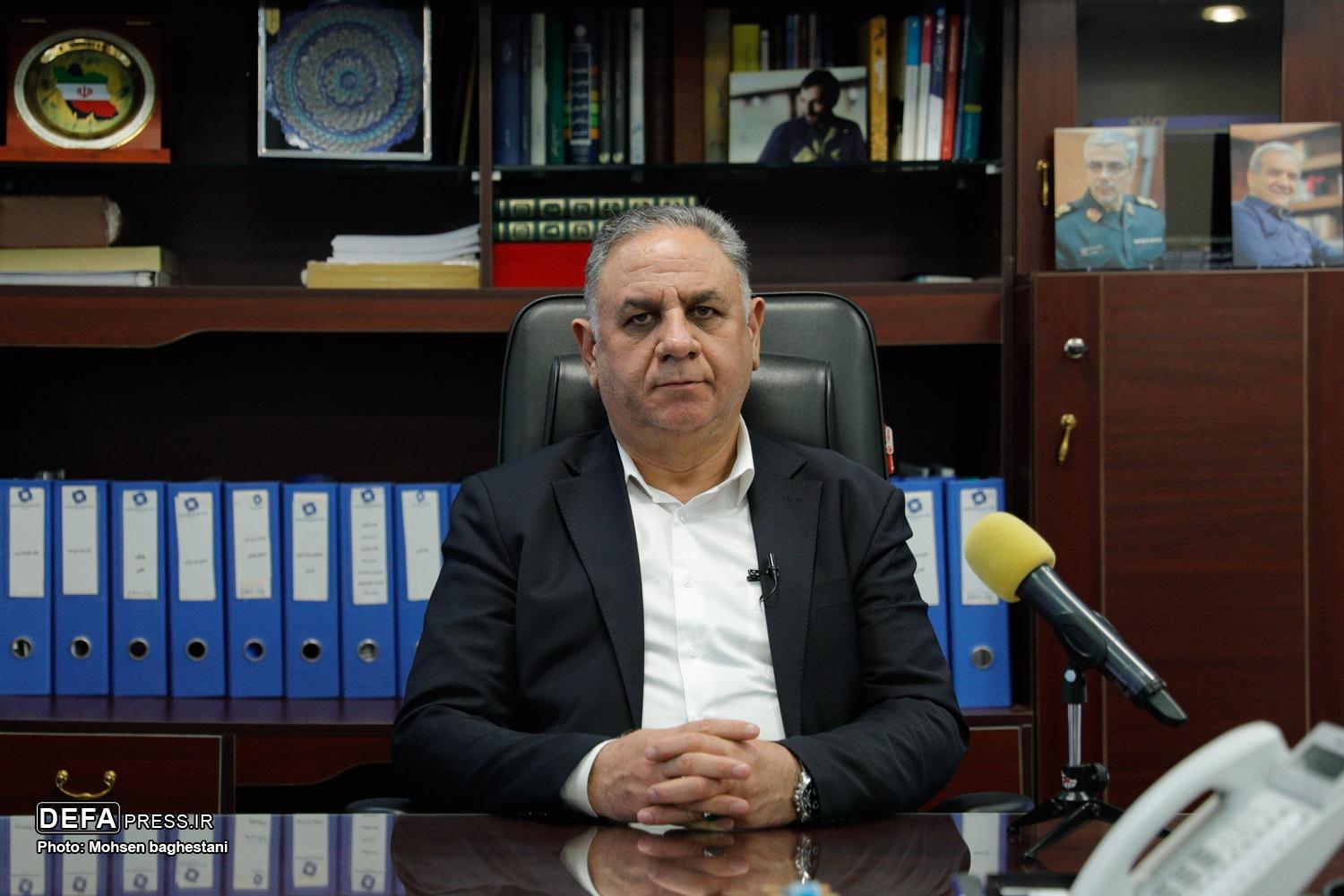 به گزارش گام اقتصادی: در جریان جنگ تحمیلی ۱۲ روزه و حمله وحشیانه رژیم صهیونیستی به خاک ایران، به دور از قوائد جنگی و کنوانسیون‌های جهانی و خارج از عرف و دیپلماسی بین‌المللی، نه تنها مراکز و مجموعه‌های نظامی بلکه بسیاری از منازل و مناطق مسکونی و مجموعه‌های اداری، خدماتی، فرهنگی، تولیدی، صنعتی و ... نیز مورد تهاجم قرار گرفت و در این بین بسیاری از شهروندان و هموطنان عزیز ما مظلومانه به شهادت رسیدند.