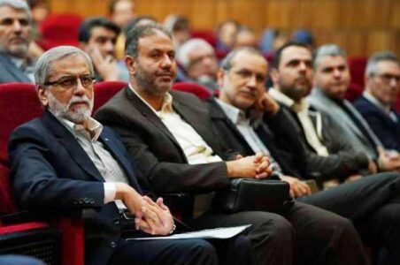 به گزارش گام اقتصادی، نهمین همایش بین‌المللی صنایع فراساحل ایران روز یکشنبه ۲۰ آبان ۱۴۰۴ با حضور جمعی از مسئولان، مدیران، اساتید دانشگاه و فعالان صنعت نفت، گاز و دریا در دانشگاه صنعتی شریف آغاز به‌کار کرد. این رویداد علمی با همکاری دانشگاه صنعتی شریف، انجمن مهندسی دریایی ایران و مشارکت نهادهای دریایی کشور برگزار شد و هدف آن بررسی آخرین دستاوردها و چالش‌های توسعه دریا‌محور اعلام شد.