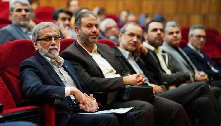 به گزارش گام اقتصادی، نهمین همایش بین‌المللی صنایع فراساحل ایران روز یکشنبه ۲۰ آبان ۱۴۰۴ با حضور جمعی از مسئولان، مدیران، اساتید دانشگاه و فعالان صنعت نفت، گاز و دریا در دانشگاه صنعتی شریف آغاز به‌کار کرد. این رویداد علمی با همکاری دانشگاه صنعتی شریف، انجمن مهندسی دریایی ایران و مشارکت نهادهای دریایی کشور برگزار شد و هدف آن بررسی آخرین دستاوردها و چالش‌های توسعه دریا‌محور اعلام شد.