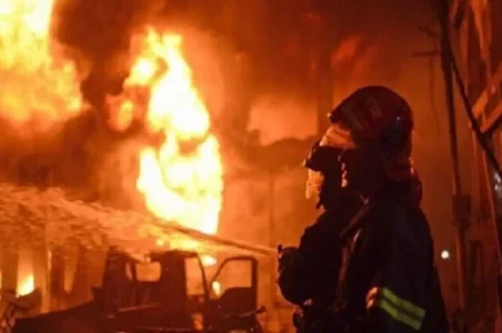 به گزارش گام اقتصادی به نقل از روابط عمومی و امور فرهنگی شرکت پتروشیمی بوشهر؛ این حریق بلافاصله پس از وقوع شناسایی و با حضور سریع و هماهنگ آتش‌نشانی و واحدهای عملیاتی پیش از گسترش تحت کنترل درآمد.