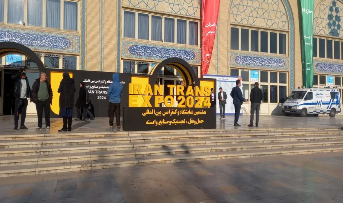 به گزارش گام اقتصادی به نقل از تین نیوز، نهمین دوره نمایشگاه حمل‌ونقل و لجستیک با  رویکرد توسعه زنجیره یکپارچه حمل‌ونقل و لجستیک و با محوریت بهره‌وری، هوشمندسازی و ارتقای نقش بخش خصوصی  همزمان با  هفته حمل‌ونقل از 23 تا 26 آذر ماه در مصلی تهران  کار خود را آغاز خواهد کرد.