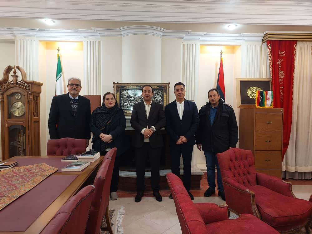 به گزارش گام اقتصادی به نقل از ستاد خبری، جمعی از فعالان نمایشگاهی کشور روز شنبه ۲۹ آذر با حضور در سفارت لیبی در تهران، با سفیر این کشور دیدار کردند. هدف از این نشست بررسی راهکارهای افزایش تعاملات اقتصادی میان دو کشور از طریق برگزاری نمایشگاه‌ها و رویدادهای تجاری بود.