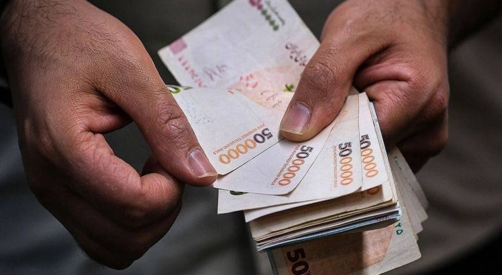 به گزارش گام اقتصادی به نقل از تسنیم، روز گذشته بخشی از لایحه دو فوریتی الزامات و احکام مورد نیاز قوانین بودجه سنواتی به تصویب رسید و بر اساس آن، چارچوب تعیین حقوق و مزایای تمام دستگاه‌های مشمول بودجه به‌صورت متمرکز و یکپارچه مشخص شد.