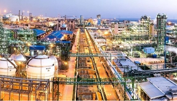 دولت موظف به هموارسازی مسیر سرمایه‌گذاری در پتروشیمی است