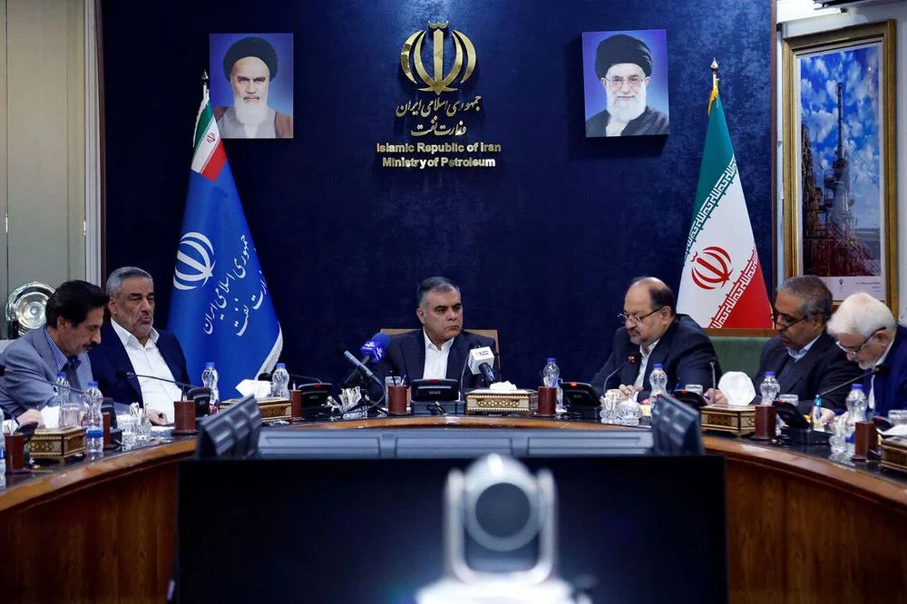 در نشست هم اندیشی مدیران صنعت پتروشیمی با وزیر نفت: حیدرزاده دستاوردها و پیشنهادات آریاساسول را در این حوزه مطرح کرد