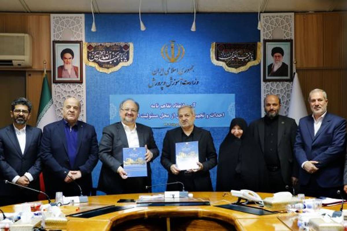 به گزارش گام اقتصادی به نقل از ایلنا، حامد شمس با اشاره به تاکید ویژه ریاست جمهوری در مورد هزینه کرد مسئولیت های اجتماعی شرکت های پتروشیمی در حوزه آموزش گفت: در راستای ایجاد عدالت آموزشی که دغدغه رئیس محترم جمهور محسوب می شود، گروه صنایع پتروشیمی خلیج فارس اقدامات اثرگذاری در حوزه مسئولیت اجتماعی انجام داده است.