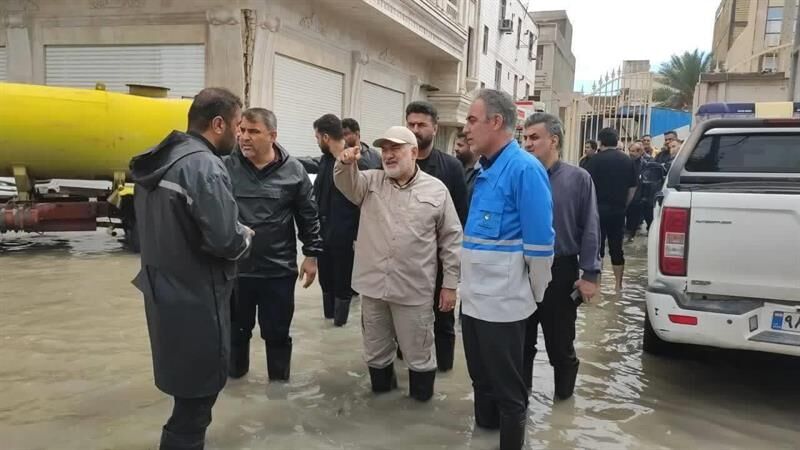 به گزارش گام اقتصادی به نقل از شرکت ملی صنایع پتروشیمی، همزمان با وقوع بارندگی‌های شدید اخیر و بروز چالش آب‌گرفتگی در معابر شهری بندر امام خمینی (ره)، سید محمدرضا موالی‌زاده، استاندار خوزستان از عملیات گسترده و شبانه‌روزی سازمان منطقه ویژه اقتصادی پتروشیمی برای دفع آب‌های سطحی و امدادرسانی به مناطق آسیب‌دیده قدردانی کرد.