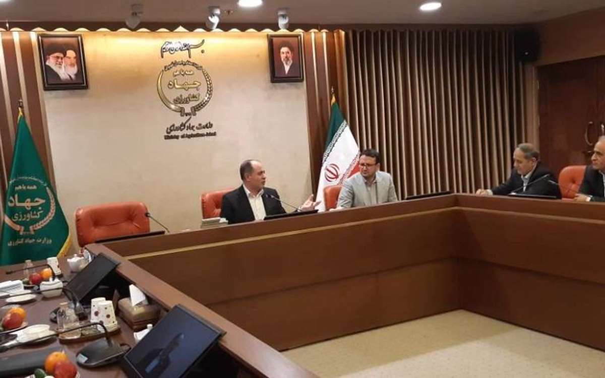 به گزارش گام اقتصادی به نقل از وزارت جهاد کشاورزی، جلسه نظارت بر روند تامین و تدارک کالاهای اساسی با حضور غلامرضا نوری وزیر جهاد کشاورزی، معاونان و روسای سازمان‌ها و شرکت‌های تابعه برگزار شد.