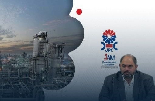 به گزارش گام اقتصادی به نقل از صدای پتروشیمی، در شرایطی که تبعات جنگ ۳۹ روزه فشار سنگینی بر بخش‌های مختلف صنعتی کشور وارد کرده، شرکت پتروشیمی جم با اتخاذ رویکردی مسئولانه، حفظ سرمایه انسانی را در اولویت اصلی خود قرار داده است.