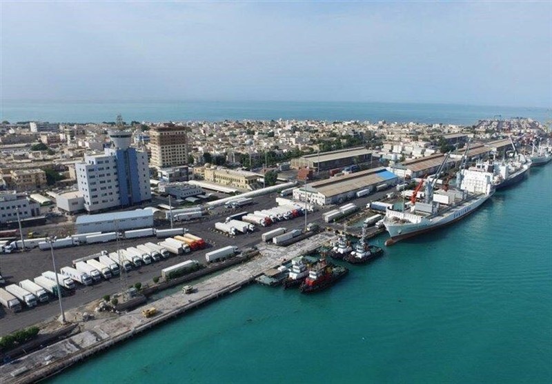 به گزارش گام اقتصادی به نقل از مانا، ارسلان زارع، استاندار بوشهر شامگاه سه‌شنبه در دیدار با معاون اول رئیس‌جمهور، ضمن قدردانی از حمایت‌های دولت وفاق ملی از پروژه‌های کلان این استان اظهار داشت: با وحدت و انسجام میان مردم و مسئولان و حمایت‌های دولت، فضای عمومی استان بوشهر از امنیت، آرامش و همدلی مطلوبی برخوردار است و روند اجرای پروژه‌های عمرانی و اقتصادی در مسیر پیشرفت قرار دارد.