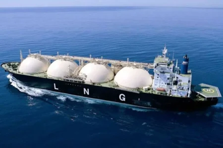 هرمز قواعد بازار LNG را برهم زد؛ تجارت گاز جهان وارد «حالت اضطراری» شد