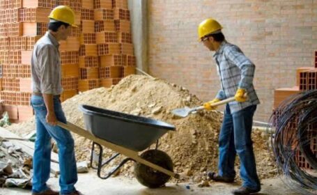 افزایش فشار بر کارگران ساختمانی افزایش فشار بر کارگران ساختمانی